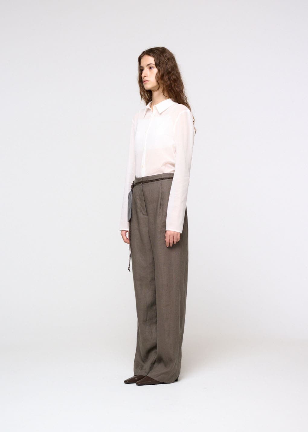 Linen Tuck Pants, Khaki — vue 3