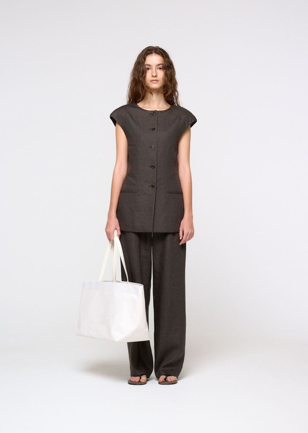 Linen Curved Vest, Khaki Grey — vue 1