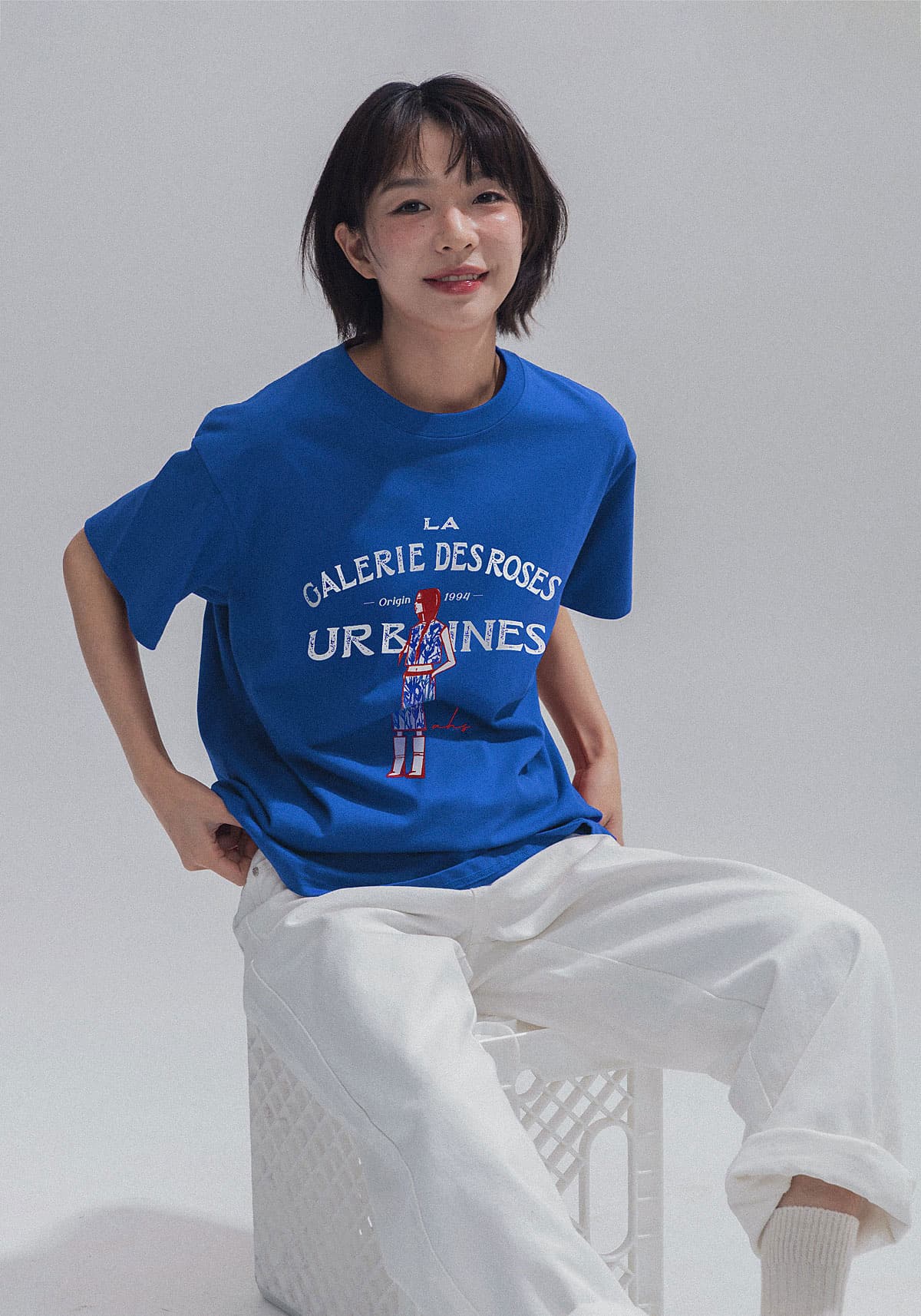 French Muse Artwork Tee (Blue) — vue 10