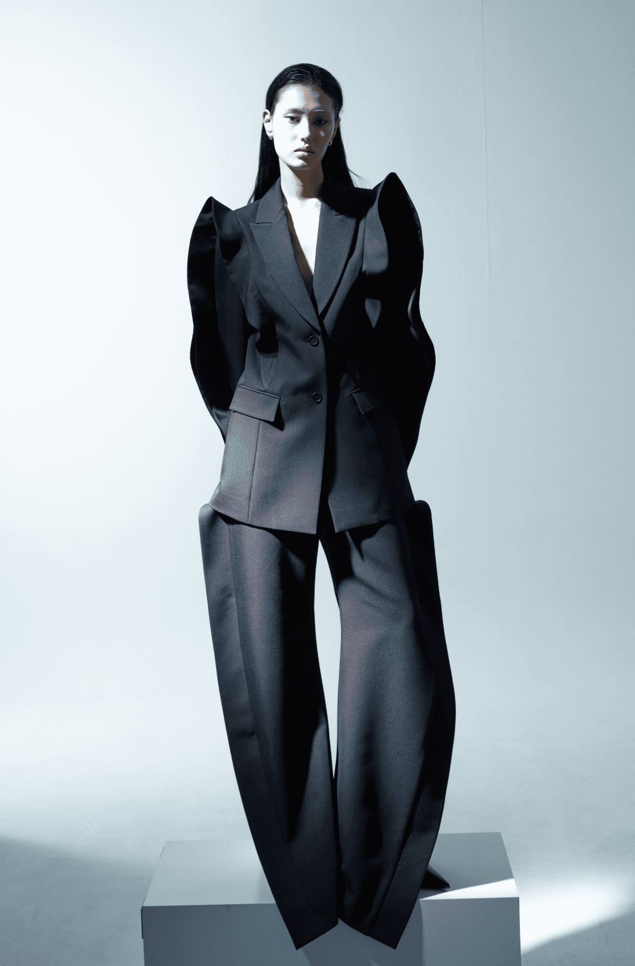 Decon Open Sleeve Blazer — vue 3