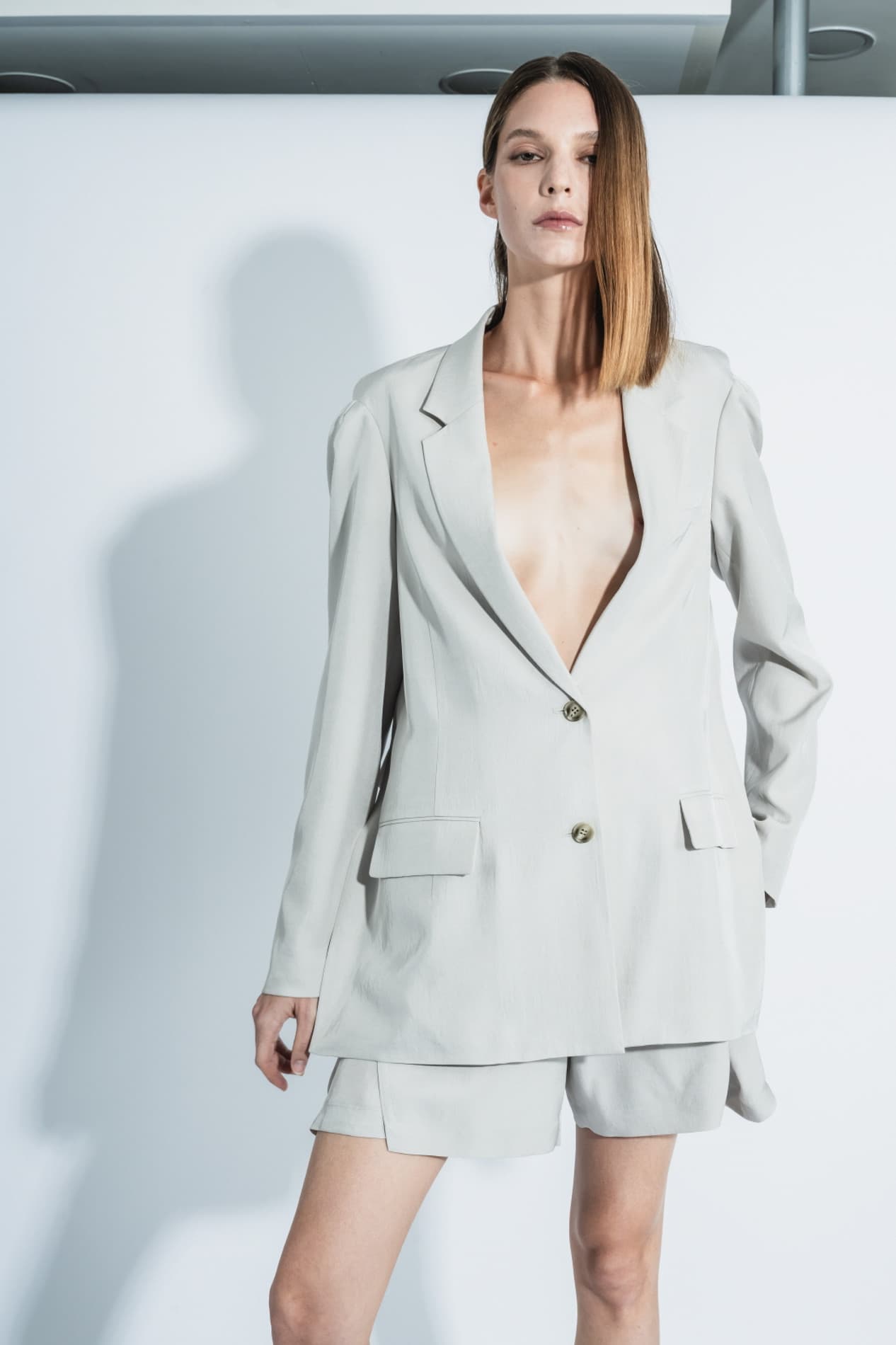 Side Open Cape Blazer (Light Gray) — vue 4
