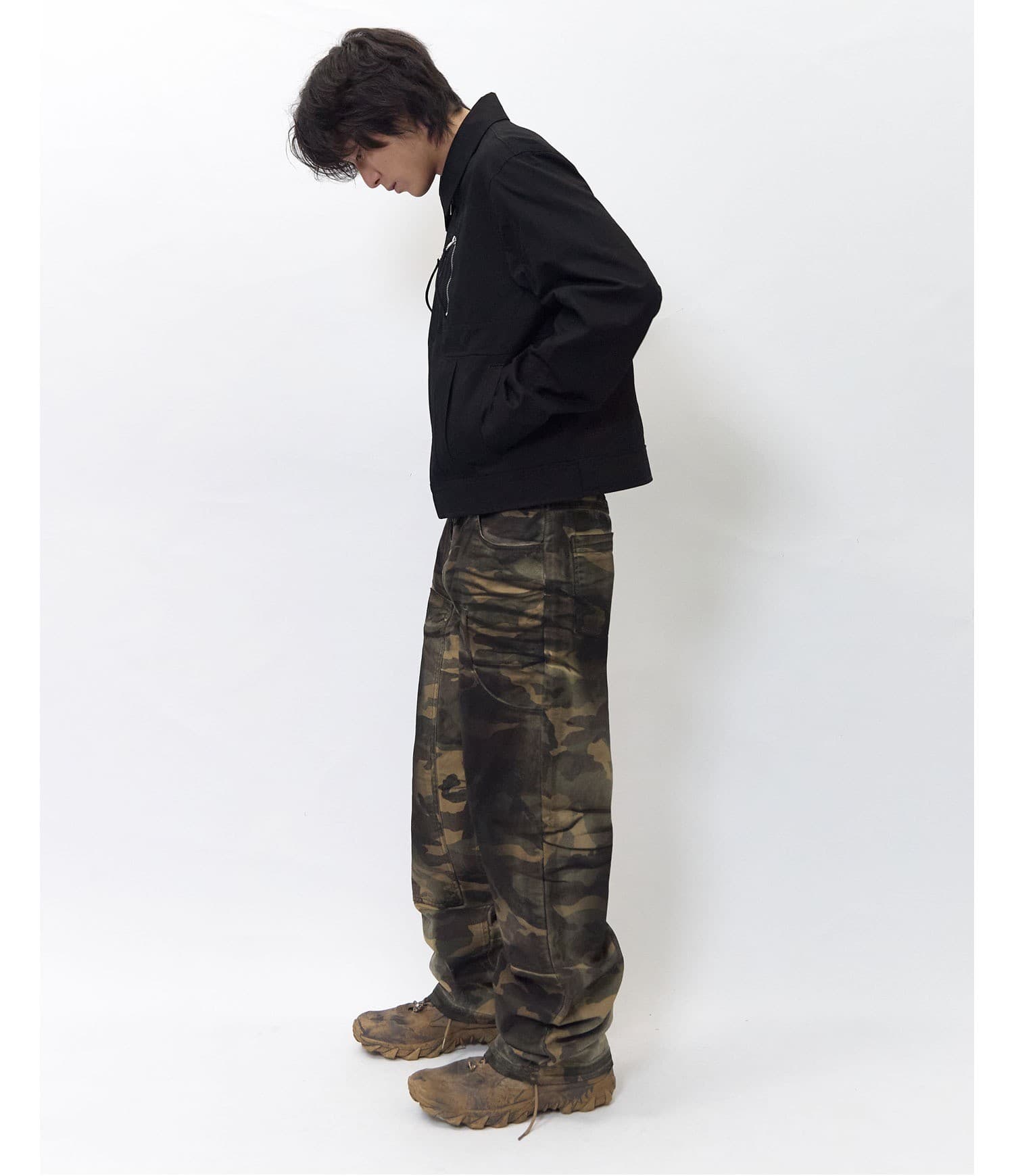 Utility Camo Carpenter Pants — vue 3