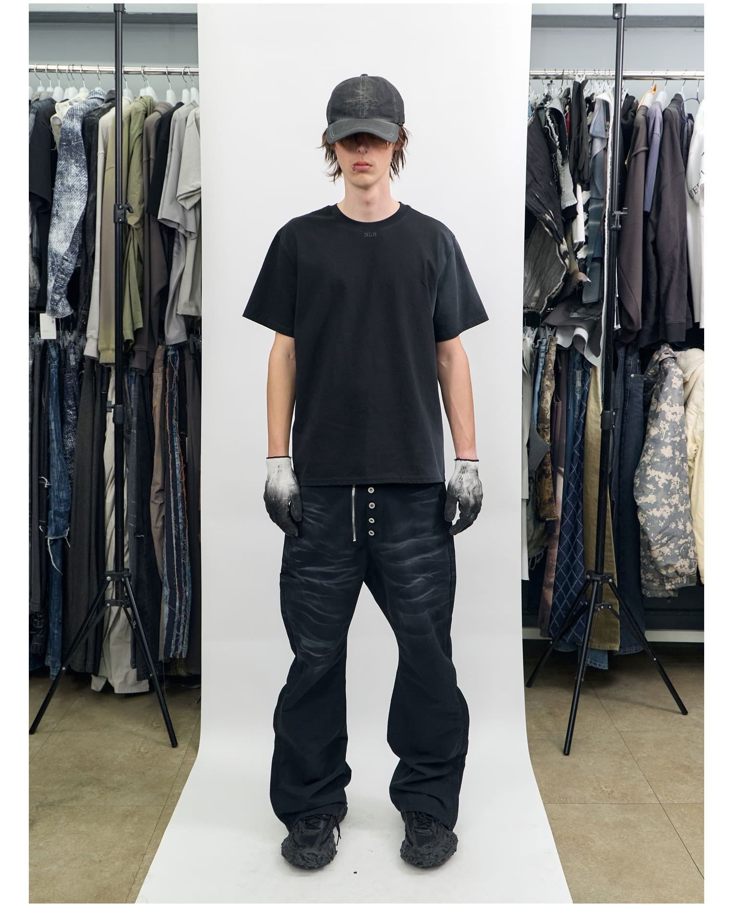 Spray Washed Semi-Flare Pants Black — vue 2