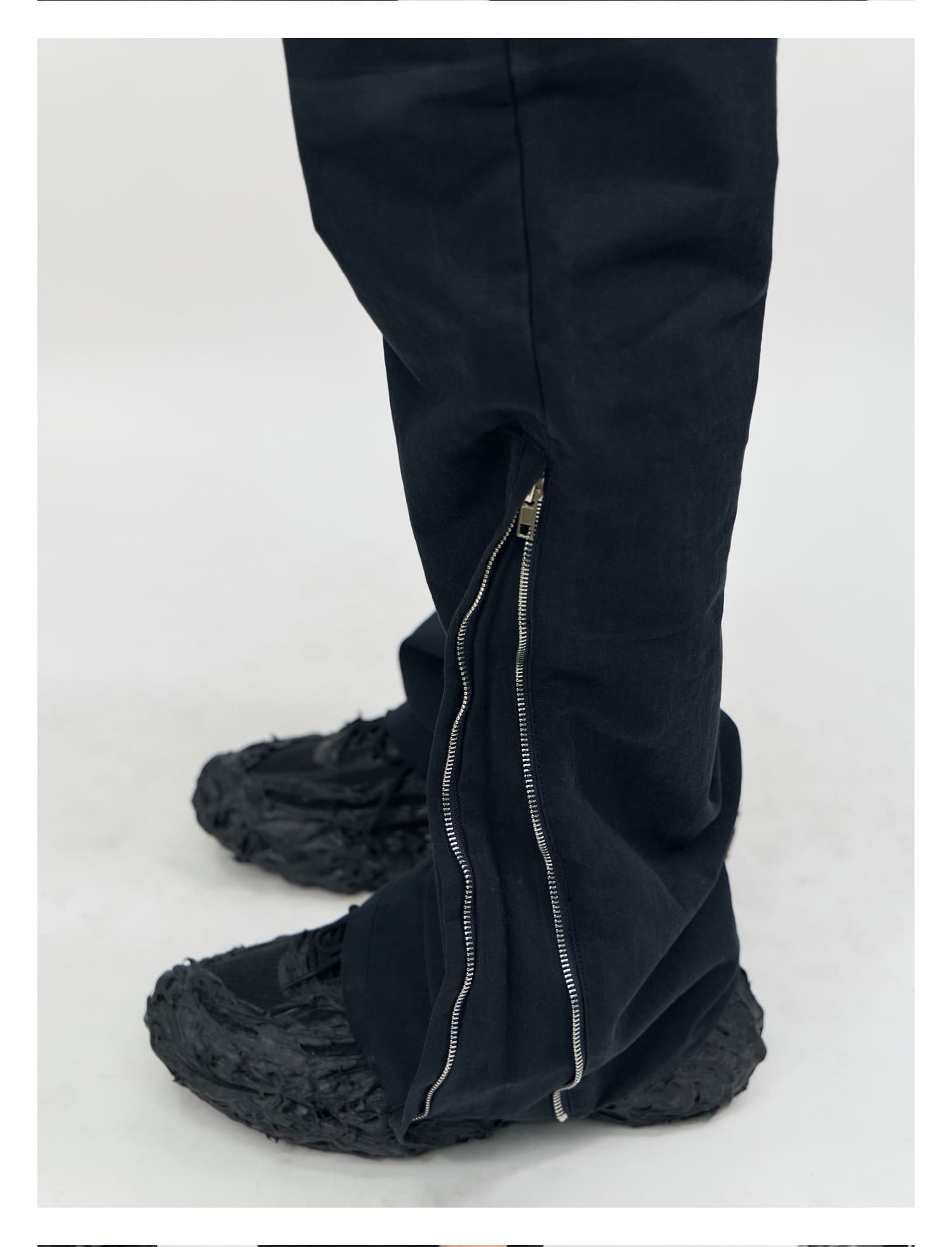 Spray Washed Semi-Flare Pants Black — vue 7