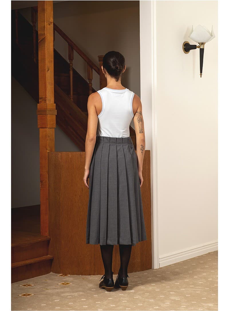 Curve Line Sleeveless Top Black — vue 3