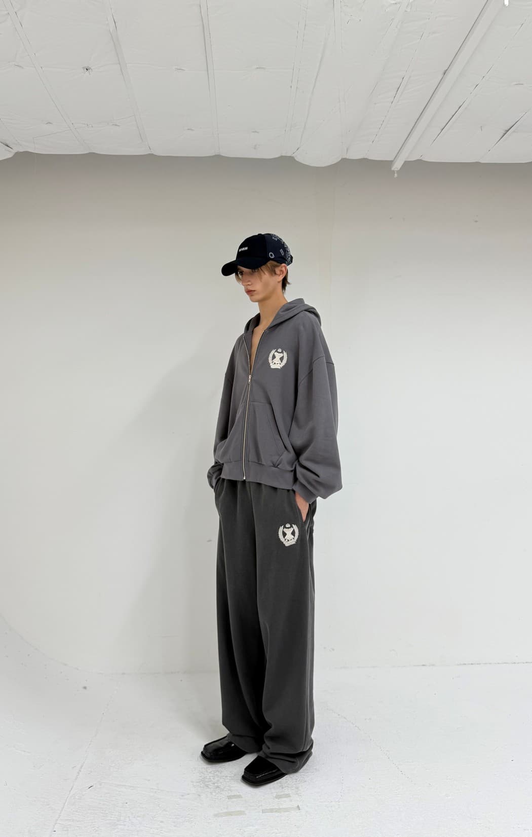 Corset Emblem Hood Zip-Up — vue 5