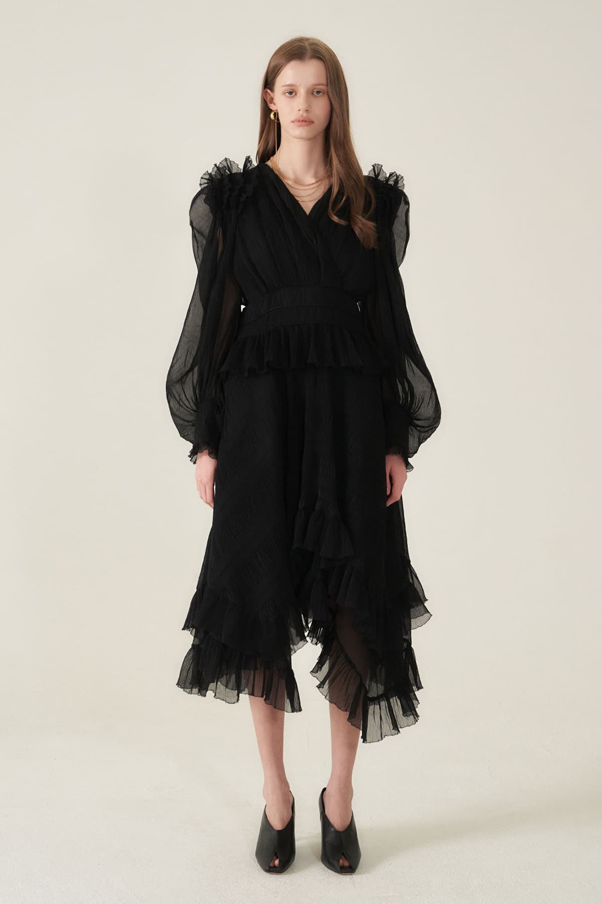 [CAHIERS 26SS] Crinkle Black Peplum Long-Sleeve Dress