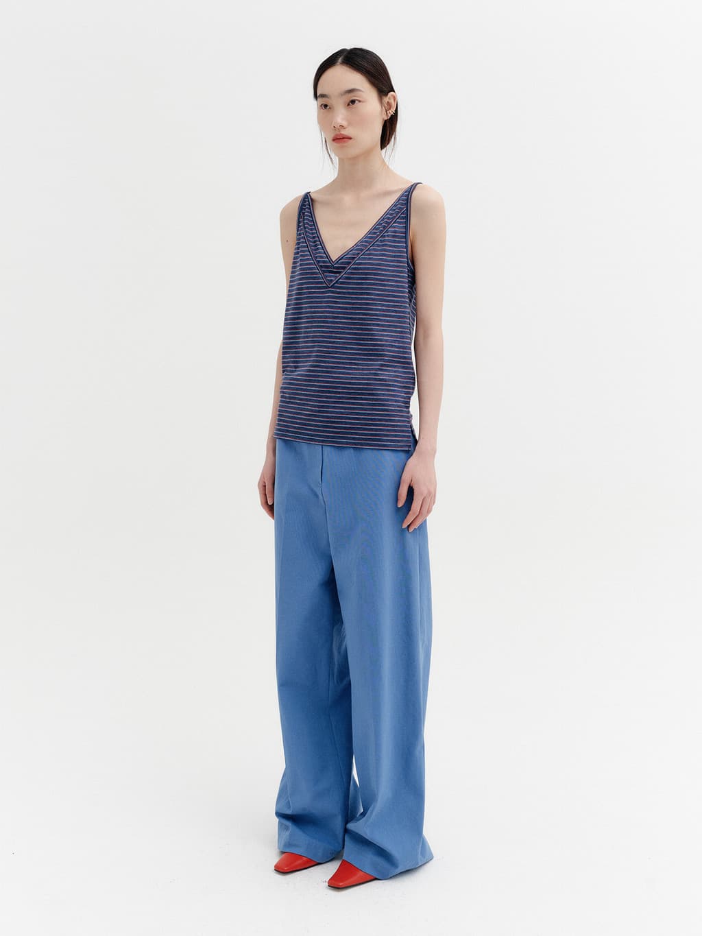 Embroidered Detail Pocket Pants - Blue — vue 3