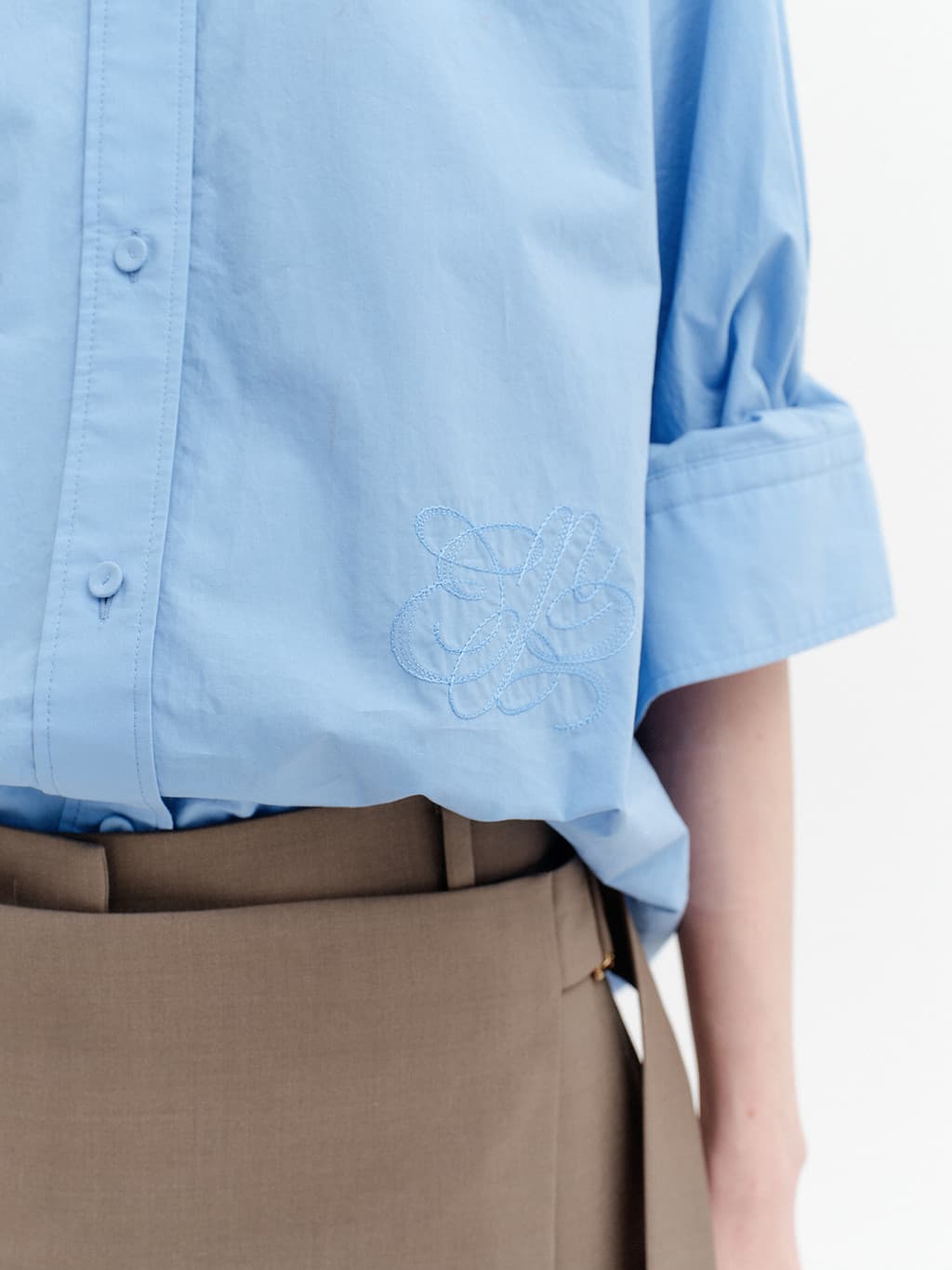 Classic Logo Embroidered Shirt - Blue — vue 8