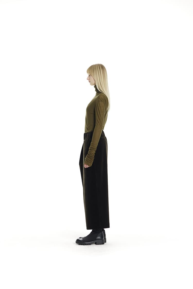 GDeL Asymmetric Pocket Velvet Skirt (Khaki) — vue 5