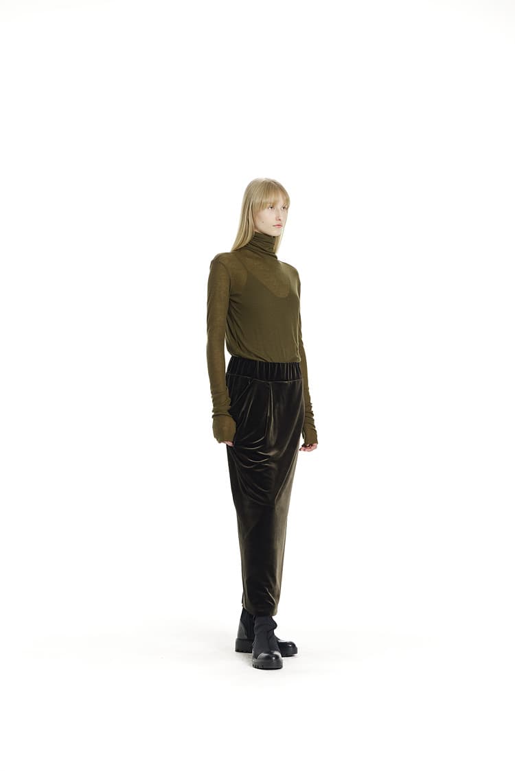 GDeL Asymmetric Pocket Velvet Skirt (Khaki) — vue 8