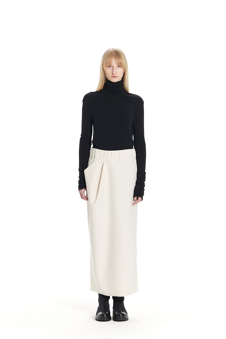 GDeL Less Line Asymmetrical Zip-Up Skirt (Cream)