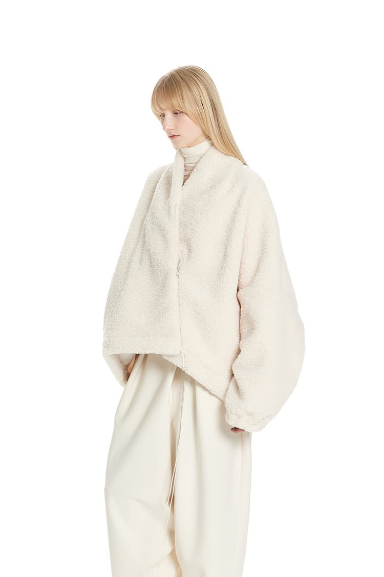 GDeL Mini Boucle Diagonal Zip-Up Cardigan (Cream) — vue 3