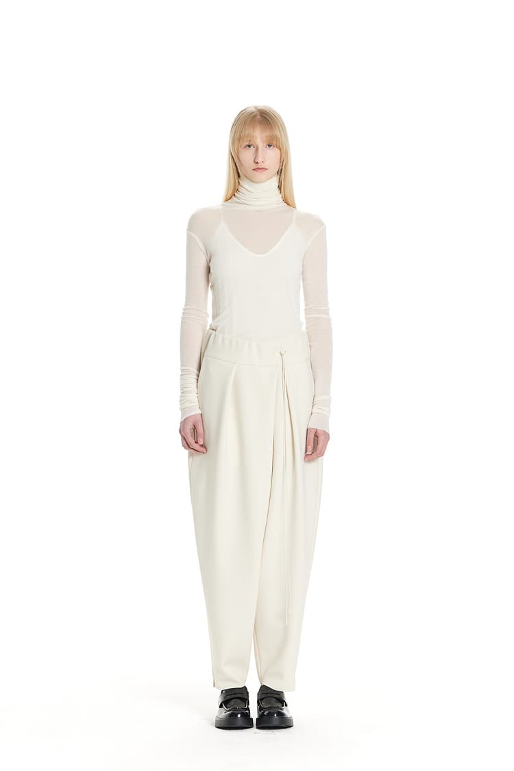 GDeL Less Line Volume Pants (Cream)