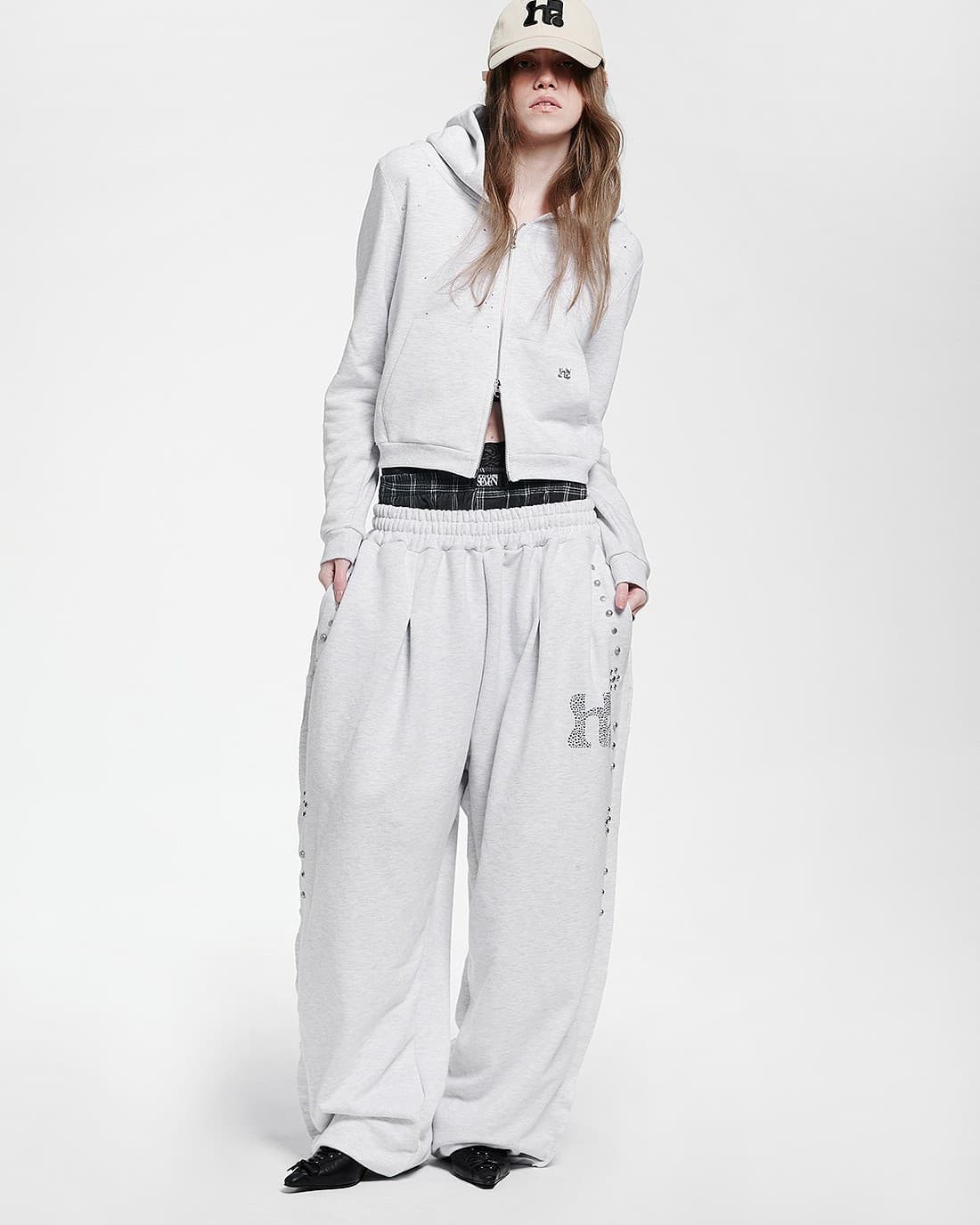 Holy Symbol Crop Hooded Zip-Up_WHITE MELANGE — vue 2
