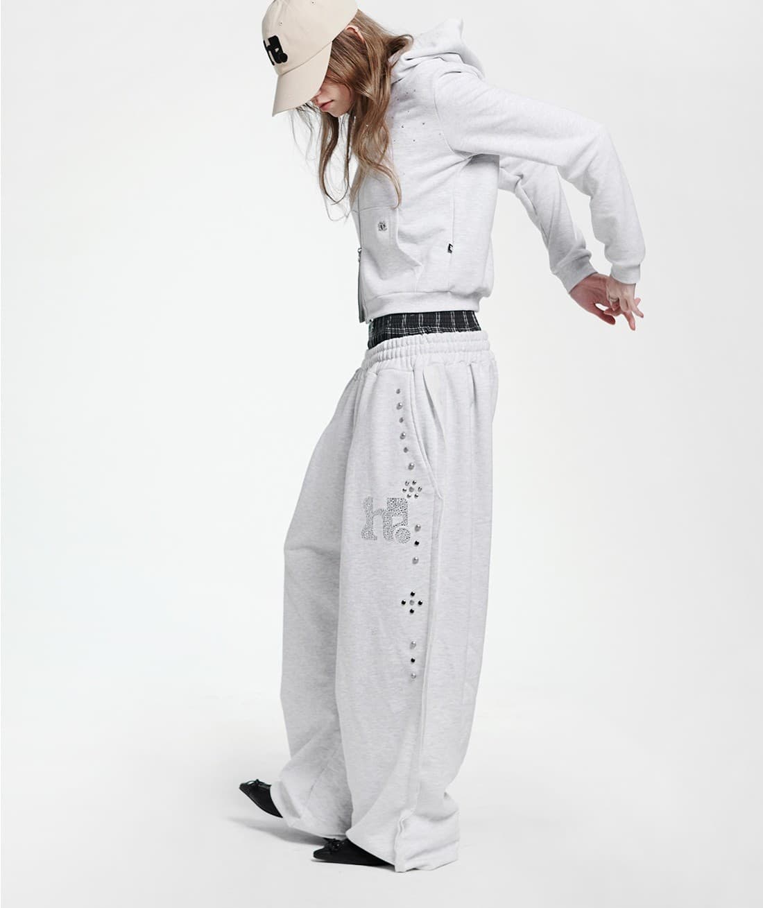Holy Symbol Crop Hooded Zip-Up_WHITE MELANGE — vue 10