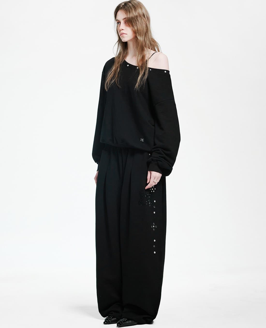 Holy Symbol Off-shoulder Sweatshirt_BLACK — vue 9