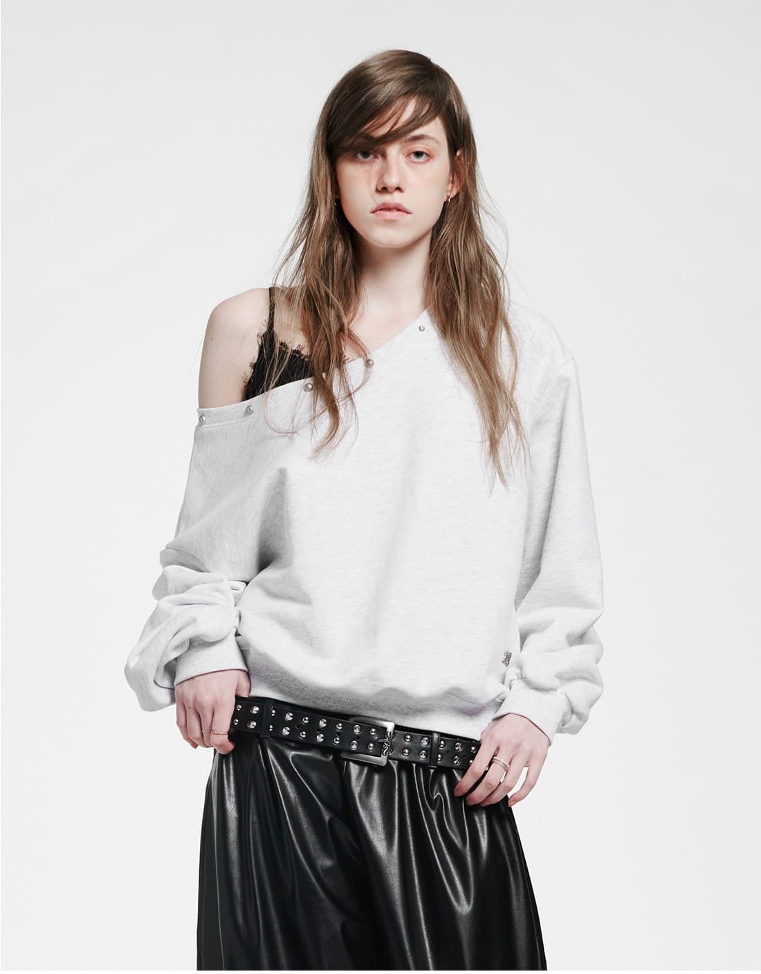 Holy Symbol Off-shoulder Sweatshirt_WHITE MELANGE — vue 5