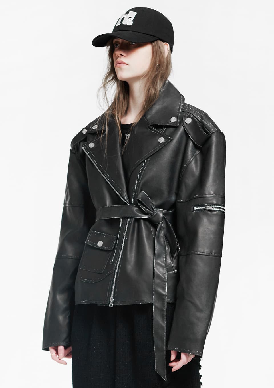 Vintage Leather Belted Jacket — vue 1