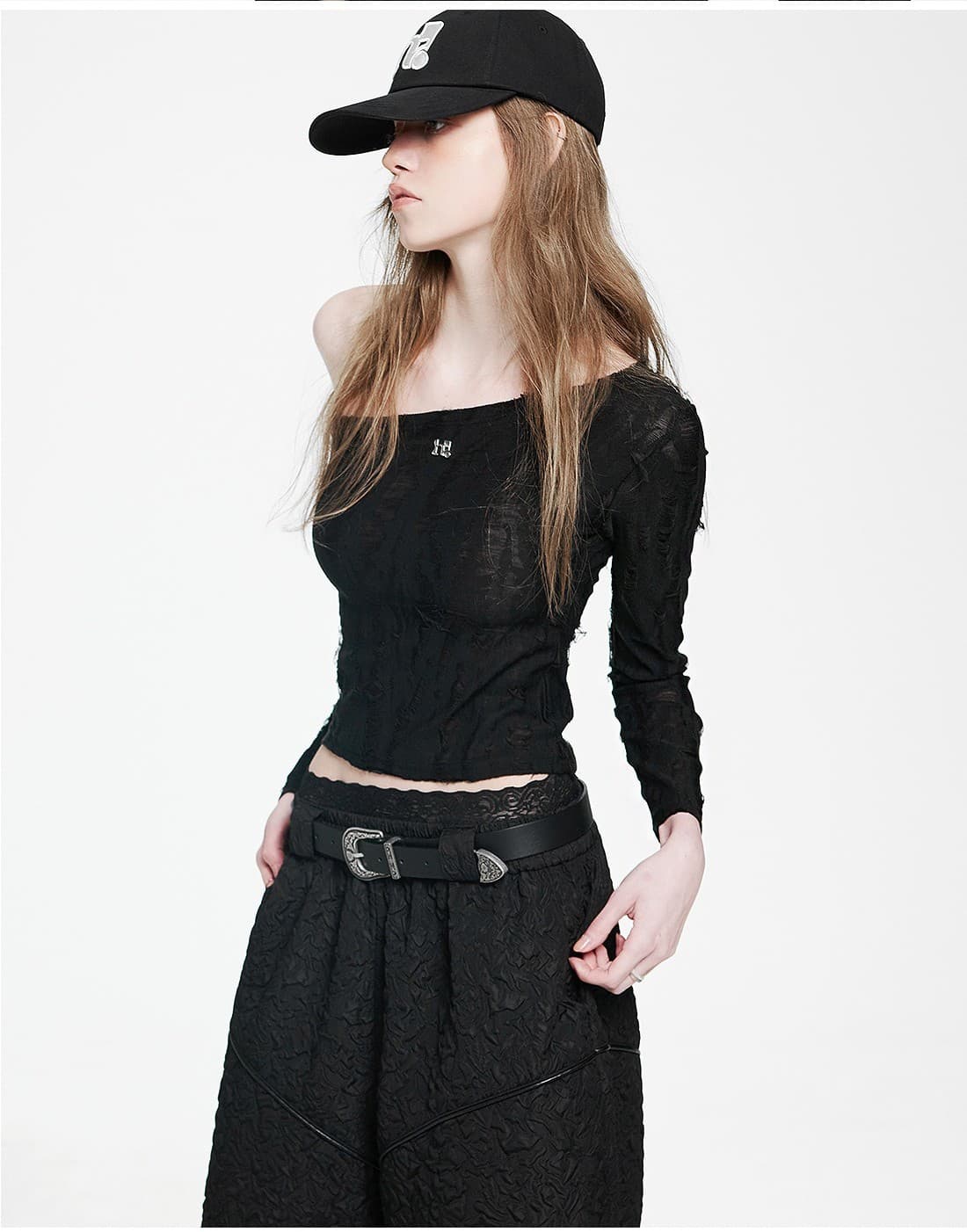 Holy Symbol Ripped Off-shoulder Top_BLACK — vue 6