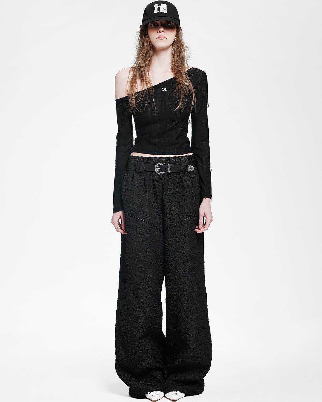 Holy Symbol Ripped Off-shoulder Top_BLACK — vue 8