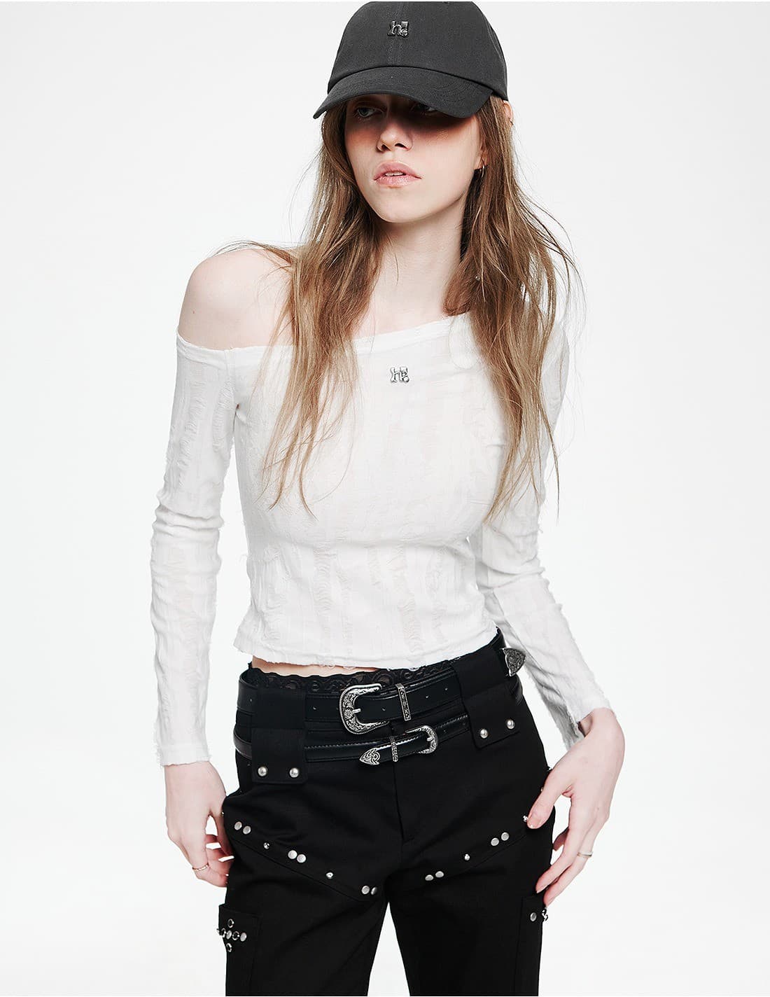 Holy Symbol Ripped Off-shoulder Top_WHITE — vue 5