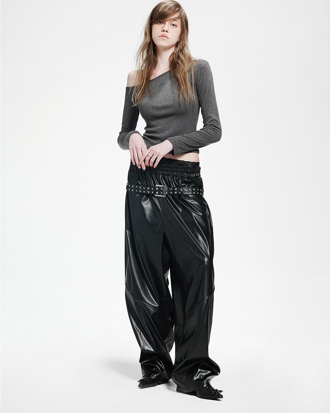 Holy symbol sparkle off-shoulder_GRAY — vue 3