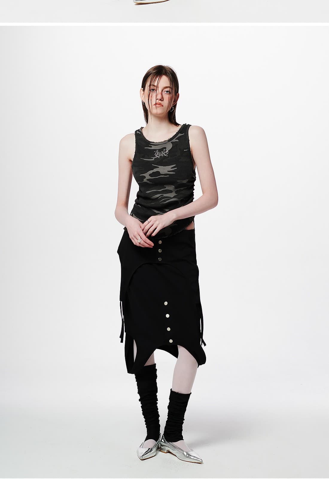 Sleeveless Layered Skirt — vue 3