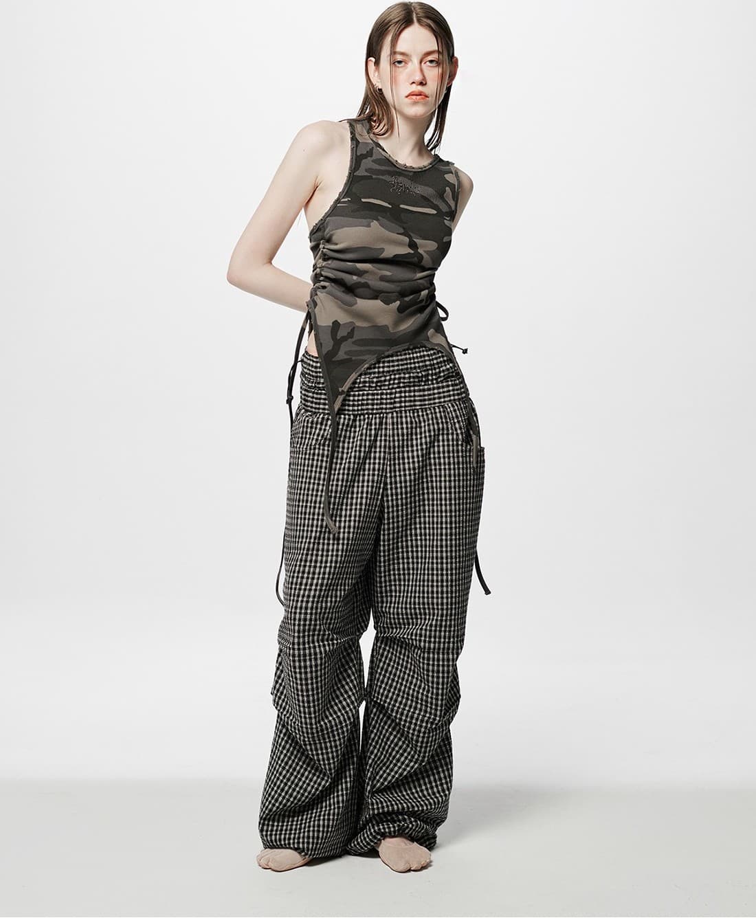 Layered Check Pintuck Pants — vue 3