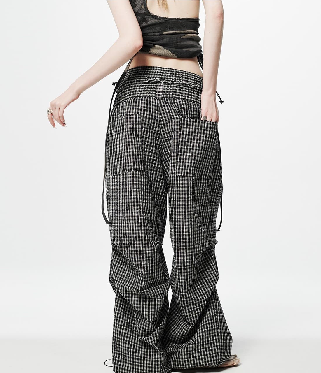 Layered Check Pintuck Pants — vue 4