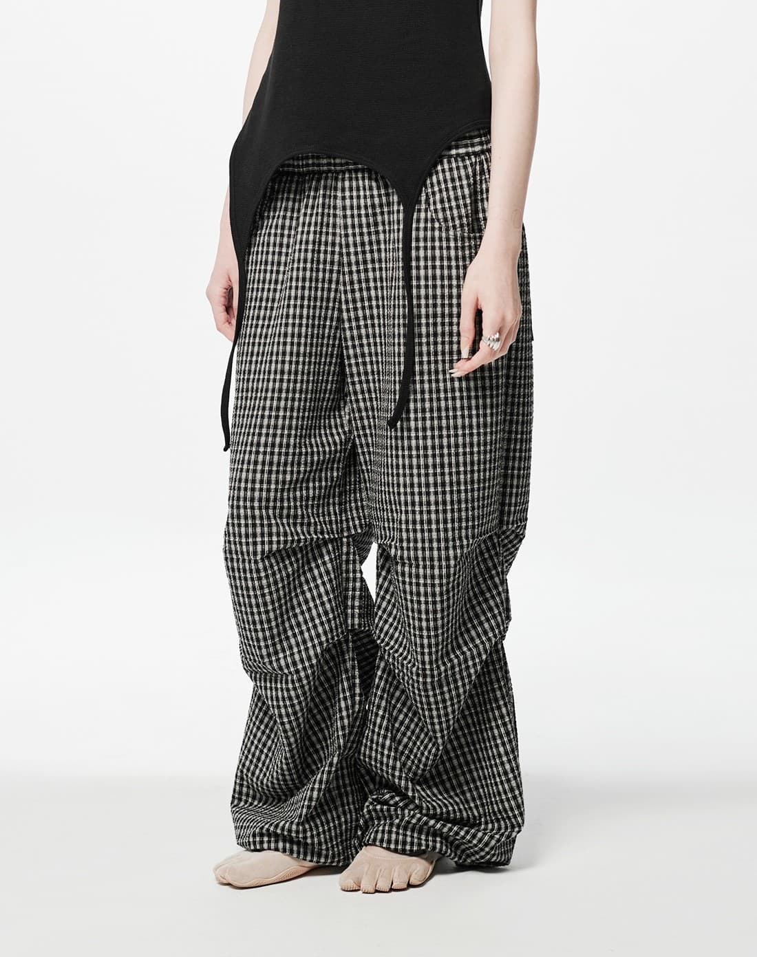 Layered Check Pintuck Pants — vue 11