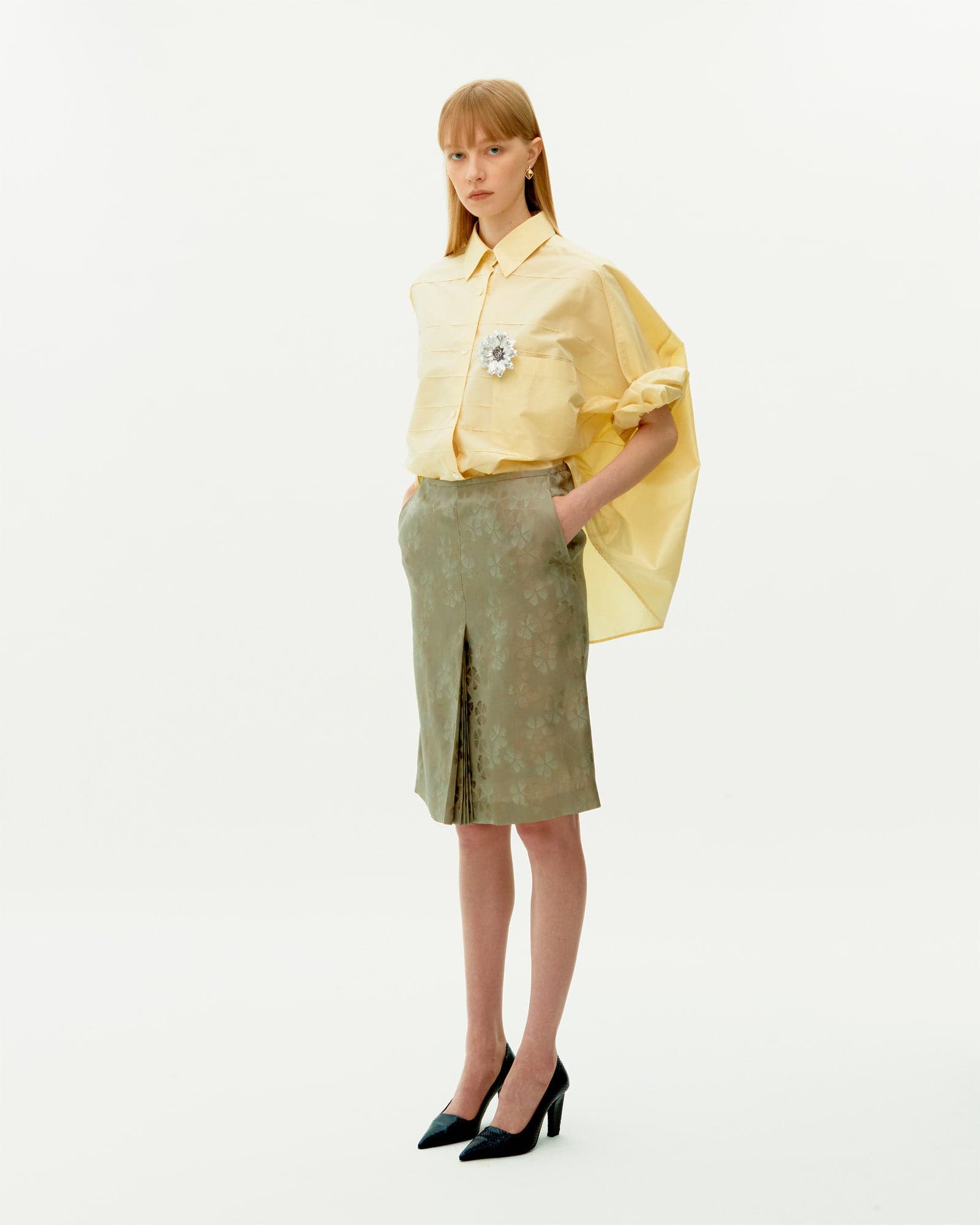 Beige Jacquard Silk Hidden Pleated Skirt — vue 1
