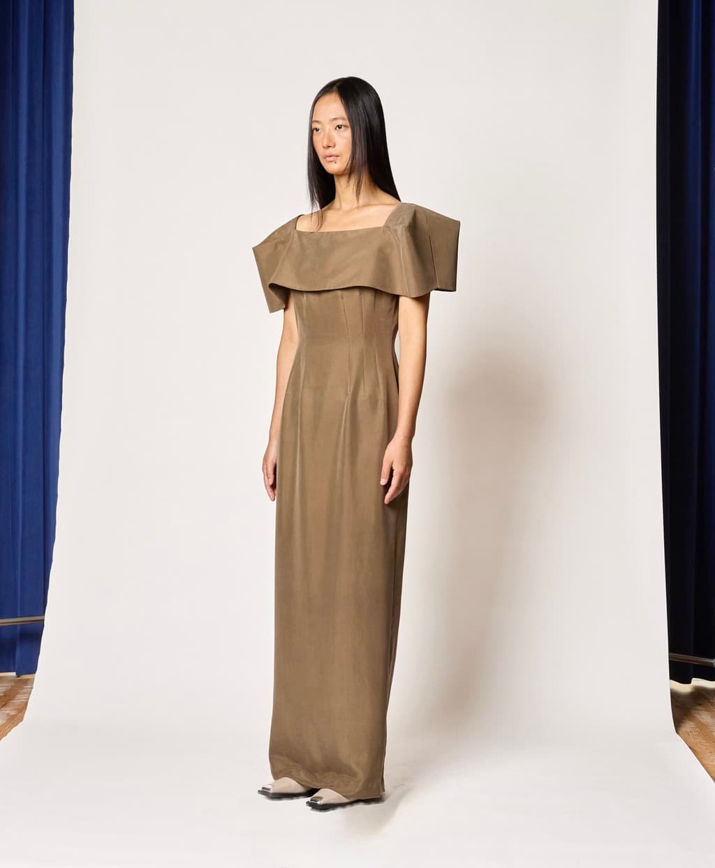 Kiwa Square Neck Dress - Khaki — vue 3