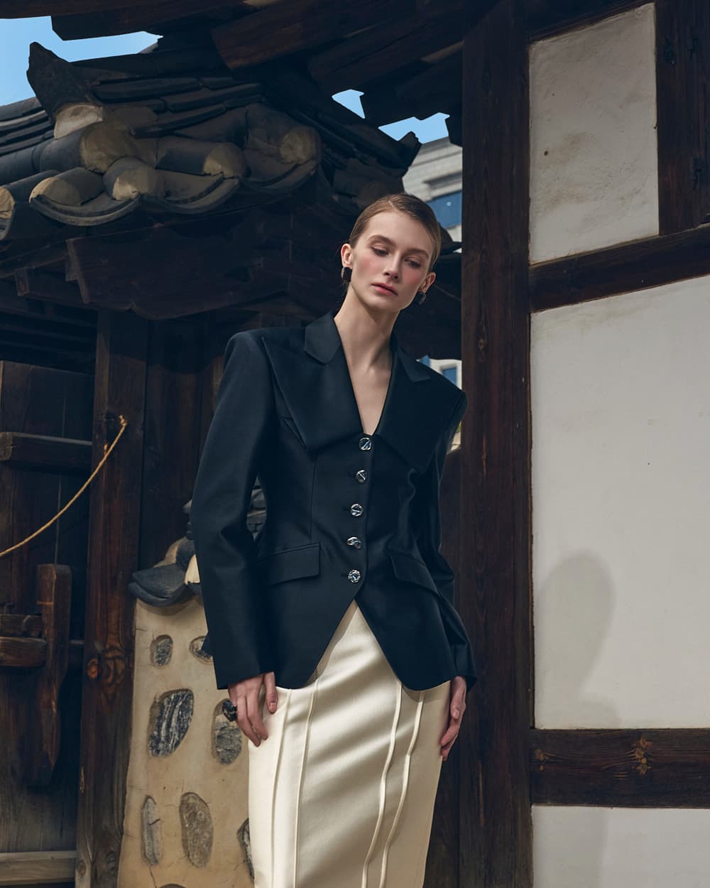 Wool-Silk Tailored Jacket (Black)