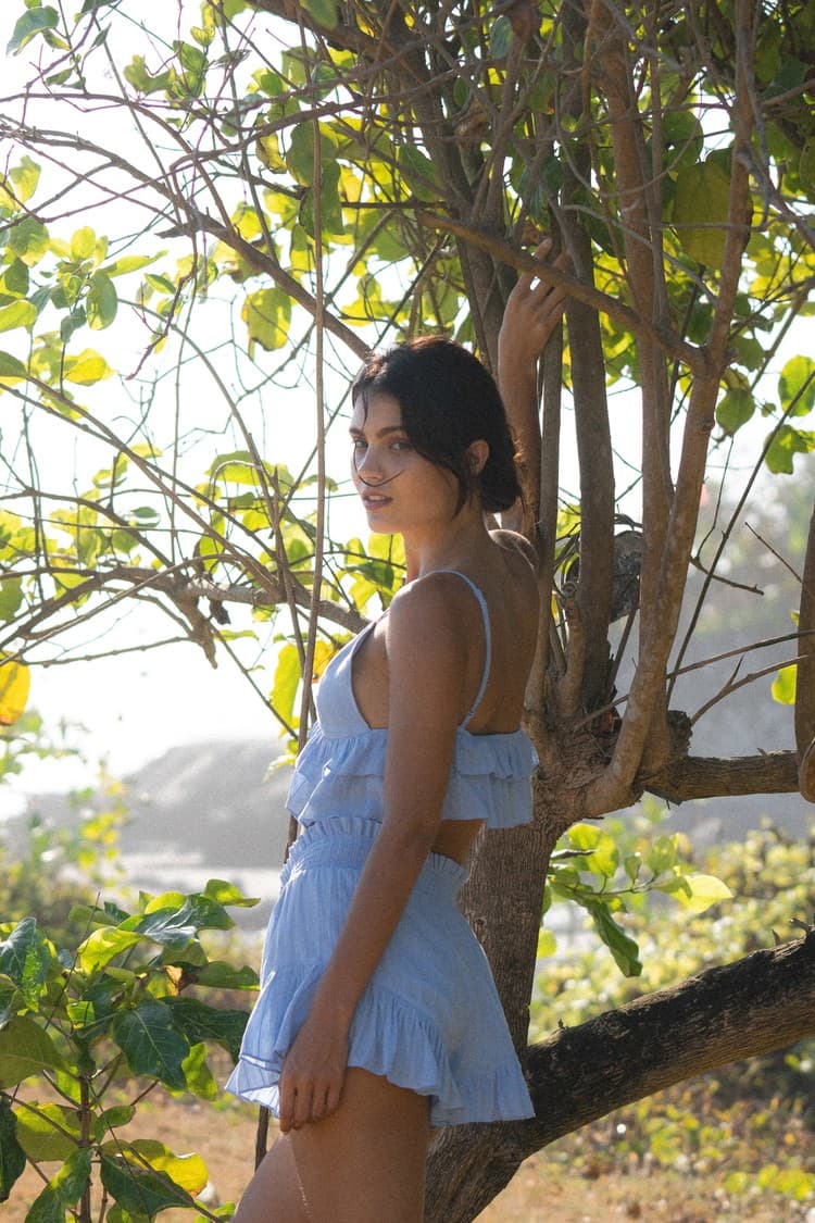 Sofia Skyblue Ruffled Cotton Shorts — vue 10