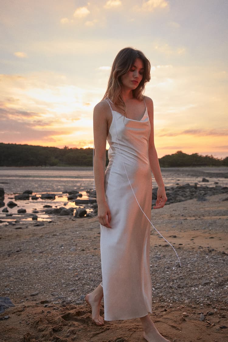 Kristen White Satin Slip Dress — vue 9