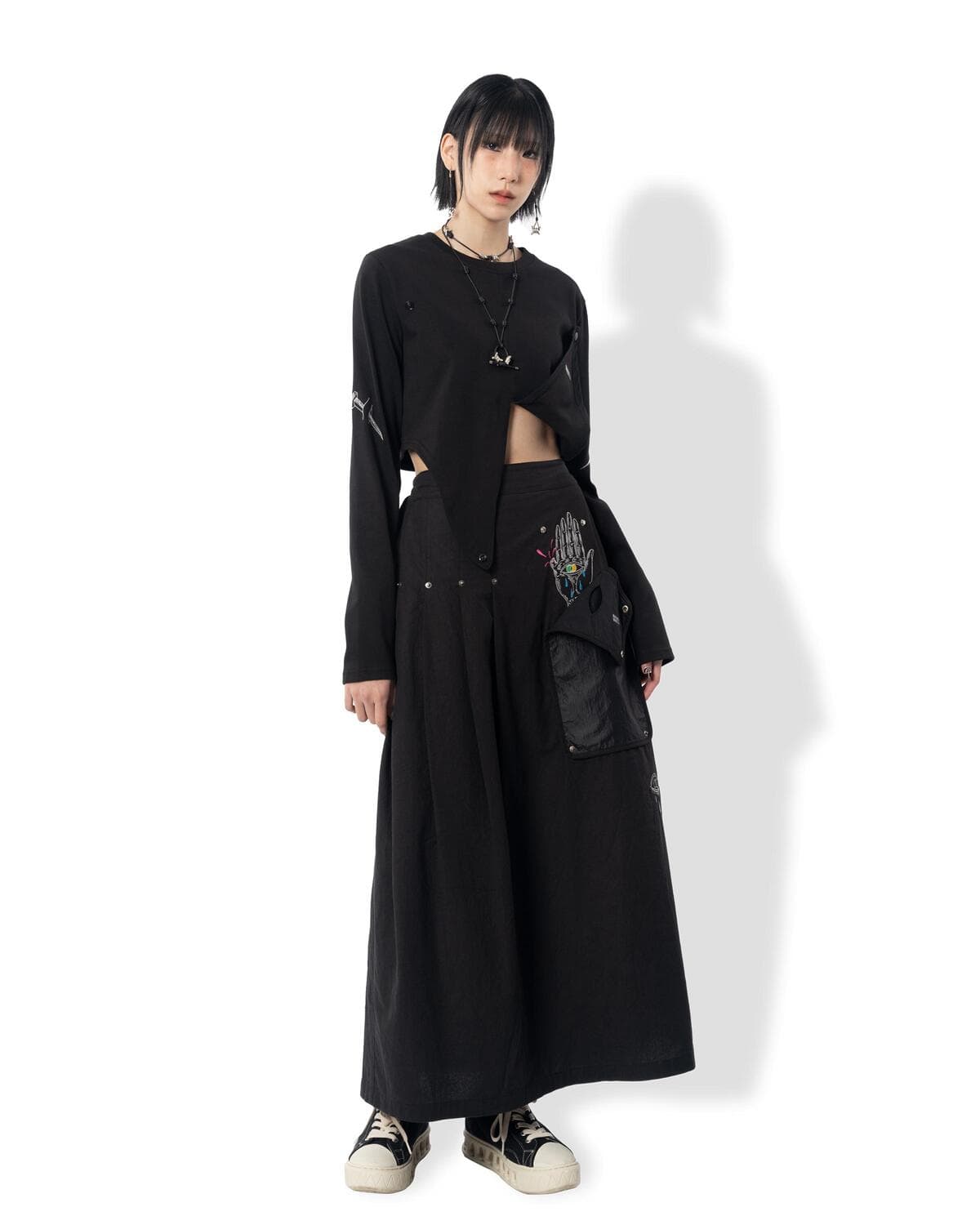 Crease Transform Long Skirt (Black) — vue 7