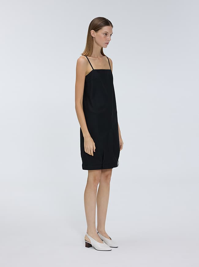 Black Pants Detail Dress — vue 3