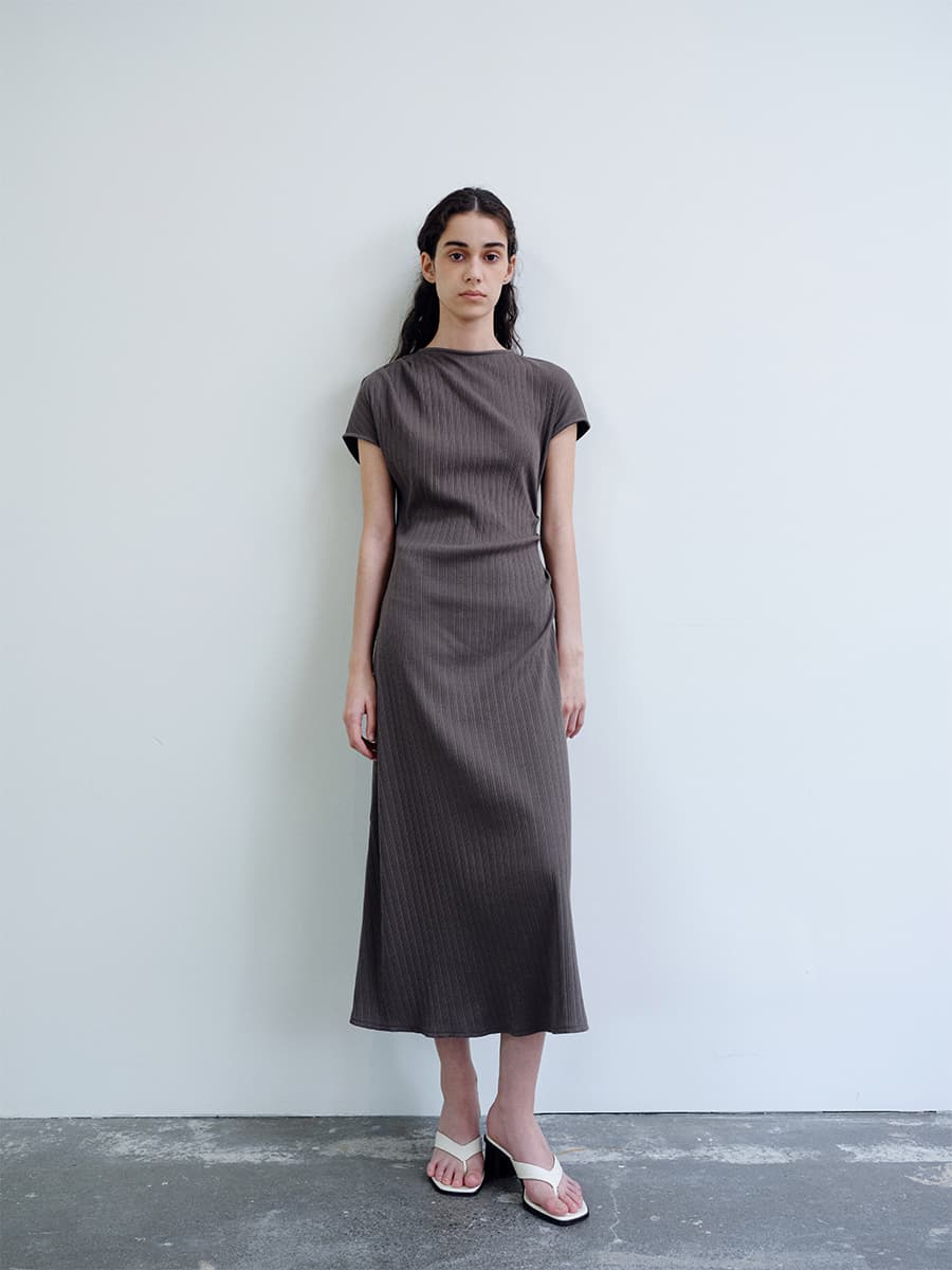 TIR ASYMMETRIC RIBBED COTTON DRESS_BROWN — vue 5