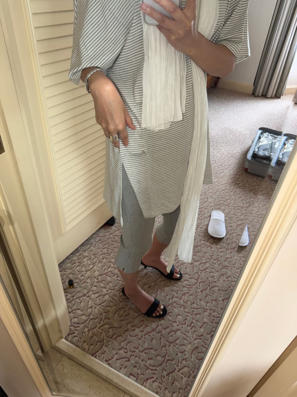 HAZE OFF-SHOULDER TEE - GRAY STRIPE — vue 5
