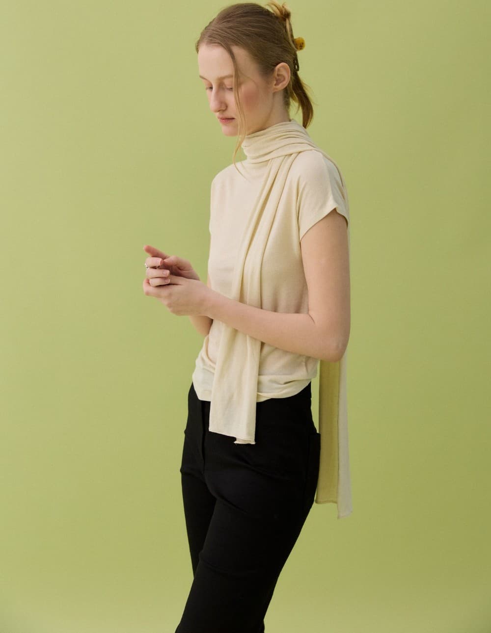 NUA MOCK NECK SET - YELLOW — vue 4