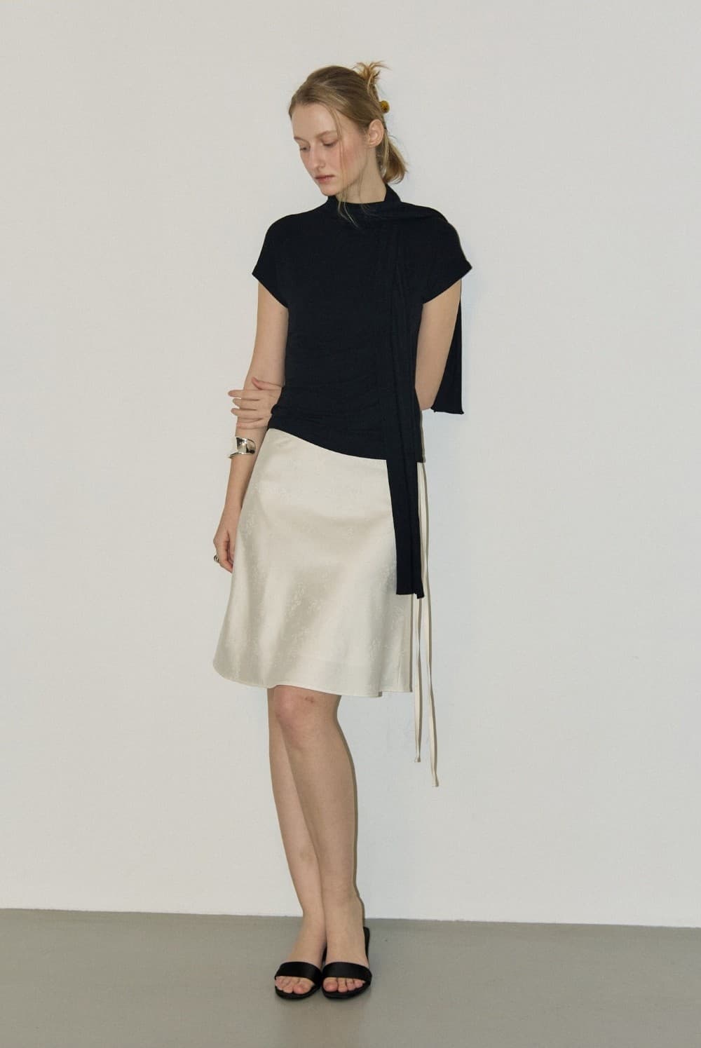 NUA MOCK NECK SET - BLACK — vue 2