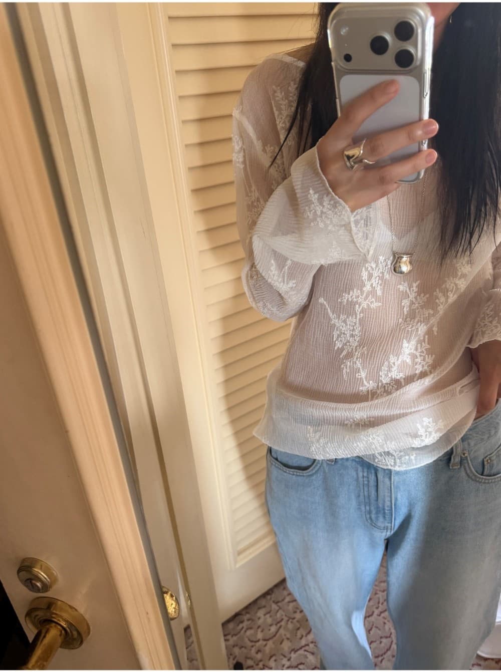 BLUR FLOWER TOP - WHITE — vue 3