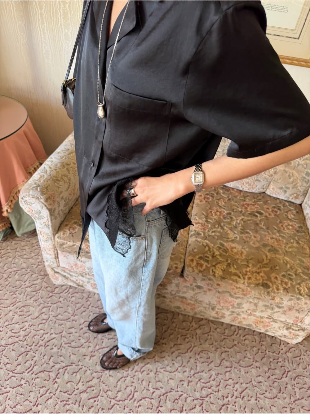 ETE SATIN HALF SHIRT - BLACK — vue 5