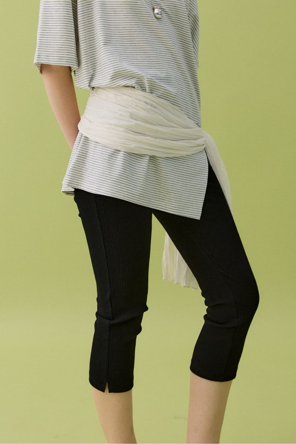 SLEY CAPRI LEGGINGS - 2COLOR — vue 11