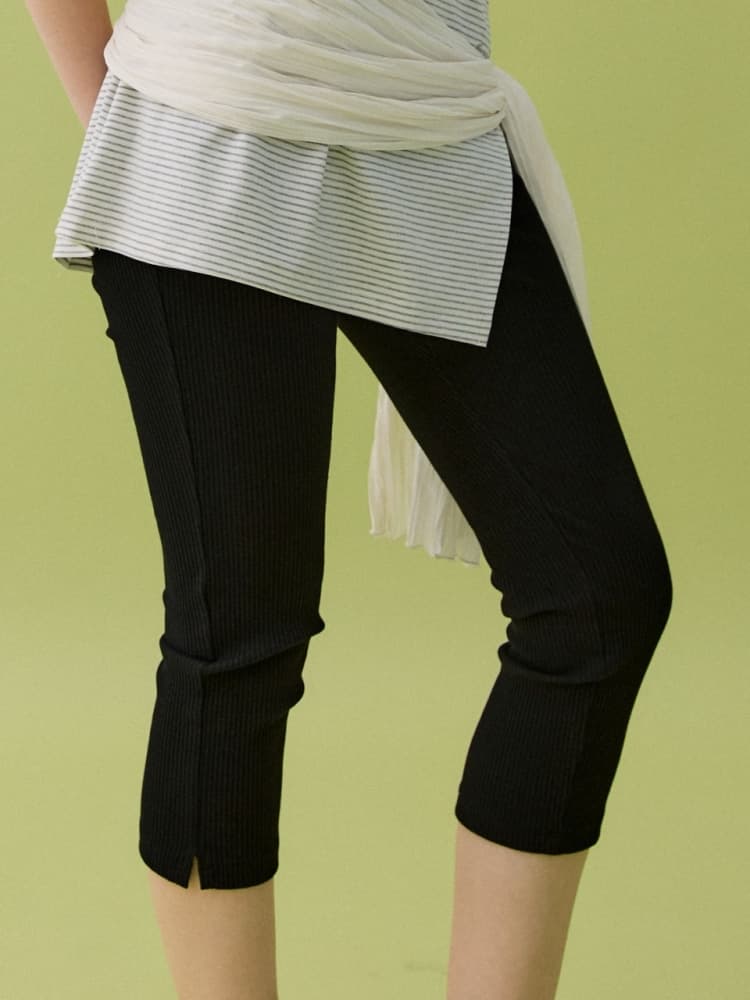 SLEY CAPRI LEGGINGS - 2COLOR — vue 1