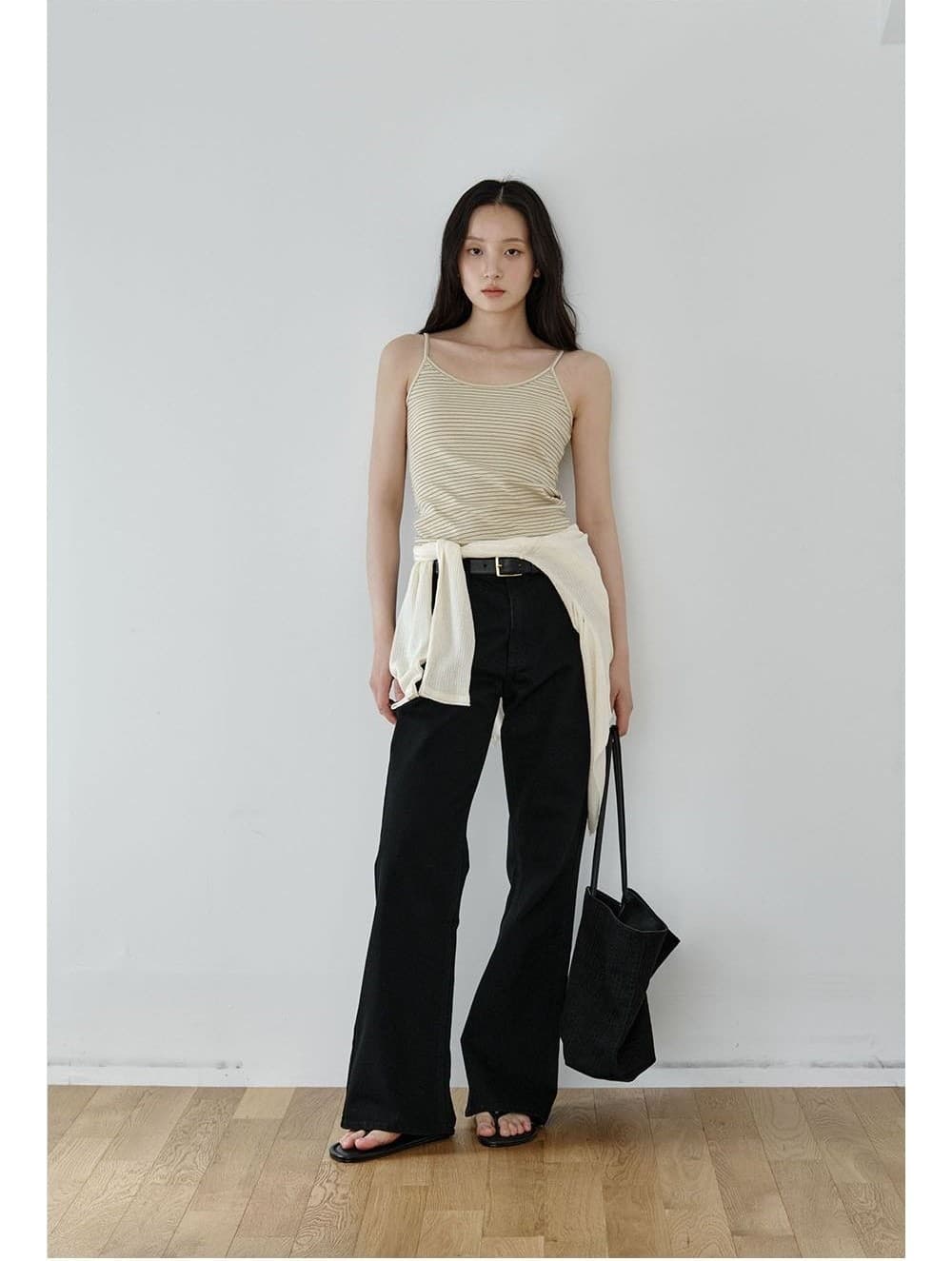 Cotton Bootcut Jeans (Black) — vue 3
