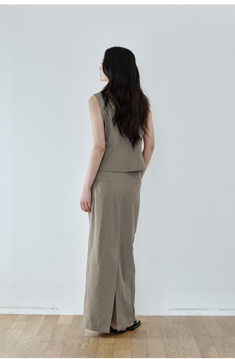 Essential Button Vest (Khaki) — vue 6