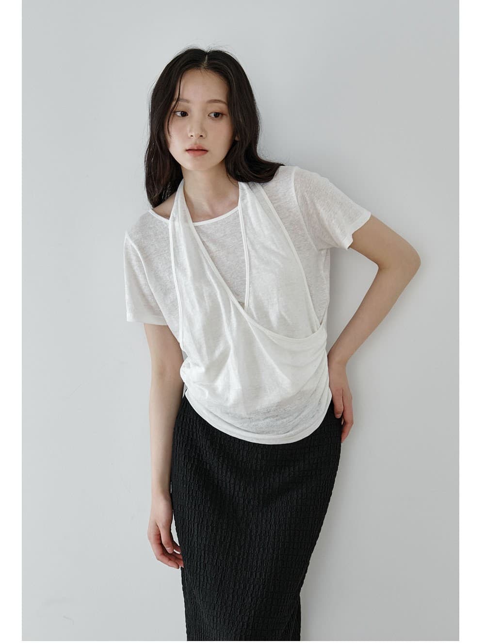 Layered Halter Drape T-Shirt (Ivory) — vue 9