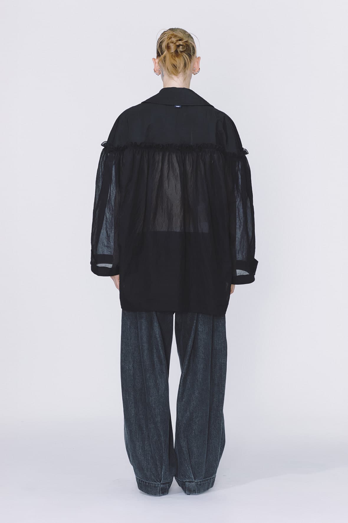 Half And Half Horizontal Ruffel Nylon Mac Coat — vue 6